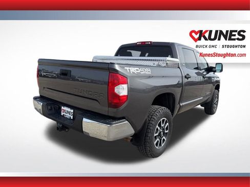 Used 2018 Toyota Tundra SR5 w/ TRD Off Road Package image 10