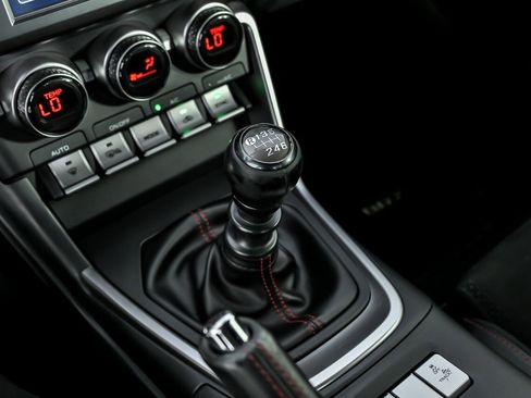 Used 2024 Subaru BRZ Limited RWD image 31