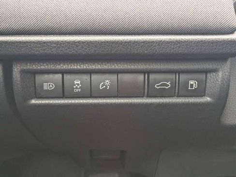 Used 2025 Toyota Camry LE image 22