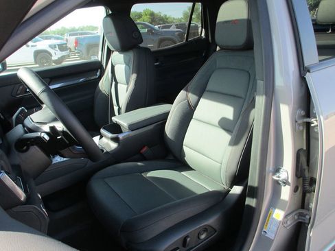New 2026 GMC Terrain AT4 AWD/4WD image 9