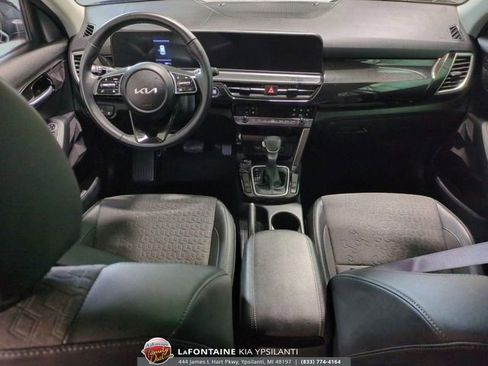 Certified 2025 Kia Seltos S image 27