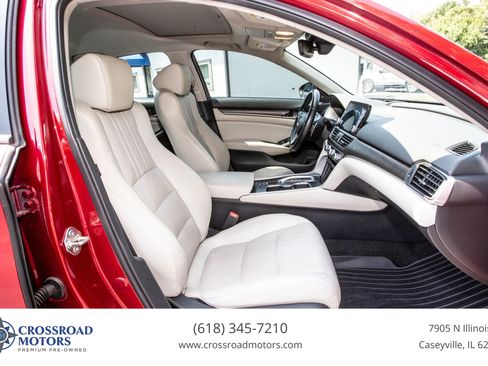 Used 2018 Honda Accord Touring image 30