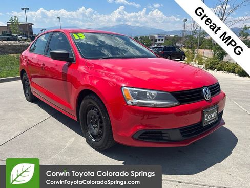Used 2013 Volkswagen Jetta Sedan FWD image 1