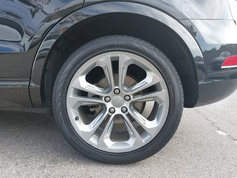 Used 2018 Audi Q3 2.0T Premium Plus w/ Premium Plus Package AWD/4WD image 37