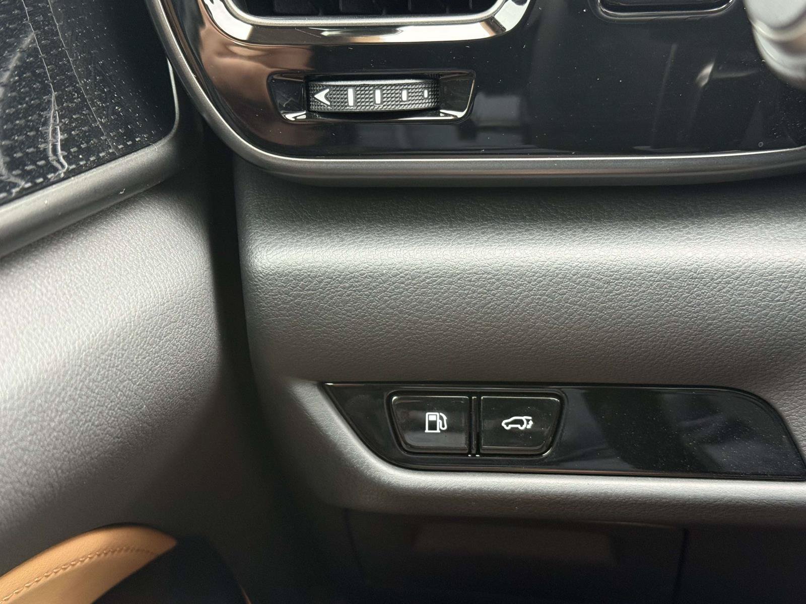Used 2025 Lexus NX 350 AWD w/ Accessory Package (P2) image 23