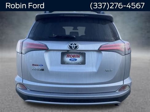 Used 2018 Toyota RAV4 XLE image 4