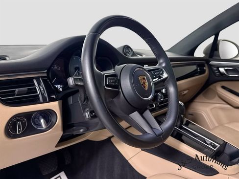 Used 2022 Porsche Macan S AWD/4WD image 9