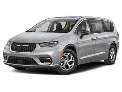 Used 2025 Chrysler Pacifica Limited
