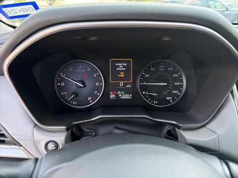 Used 2023 Subaru Outback Limited AWD/4WD image 9