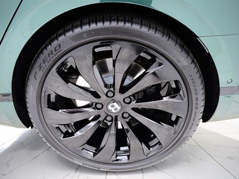 Certified 2022 Bentley Flying Spur V8 AWD/4WD image 46