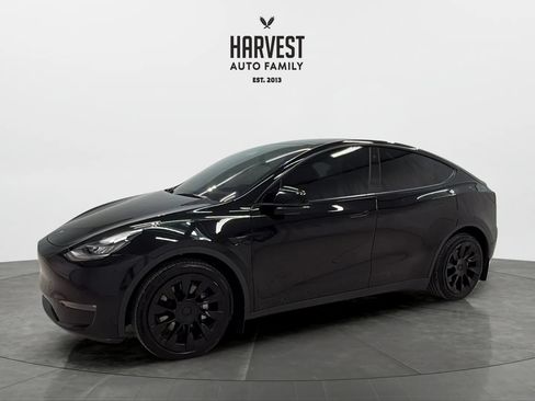 Used 2022 Tesla Model Y Long Range AWD/4WD image 1