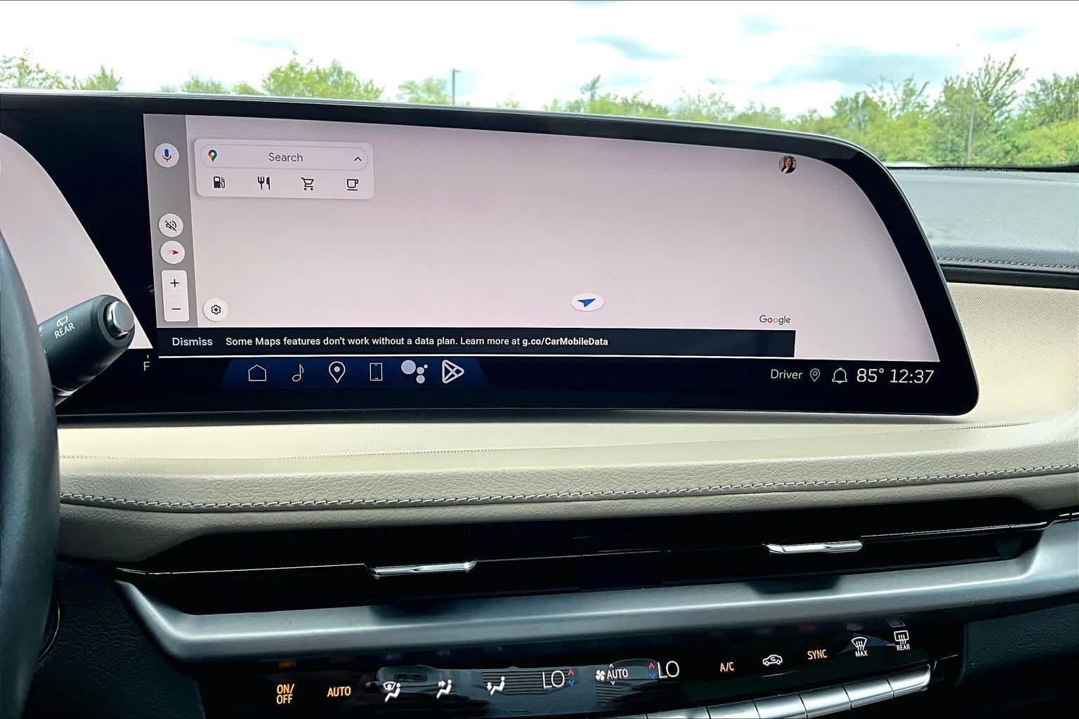 Used 2024 Cadillac XT4 Luxury w/ Cold Weather Package FWD image 34
