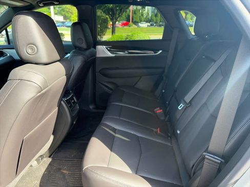 Used 2026 Cadillac XT5 Premium Luxury w/ Driver Assist Package AWD/4WD image 9