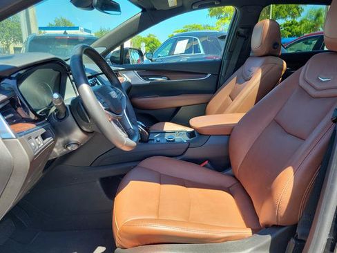 Certified 2023 Cadillac XT5 Premium Luxury FWD image 12