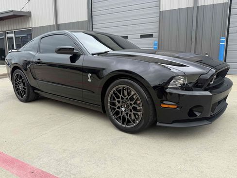Used 2014 Ford Mustang Shelby GT500 w/ Equipment Group 821A RWD image 59