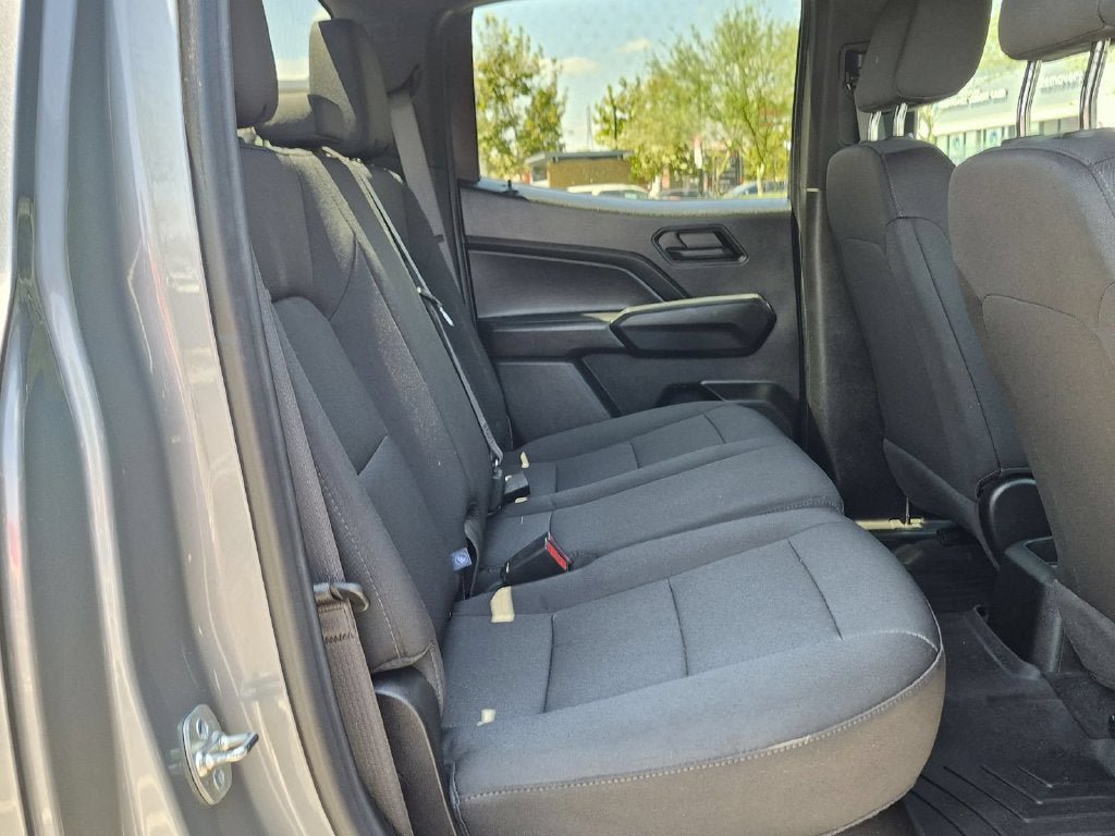 Used 2024 Chevrolet Colorado W/T RWD image 28