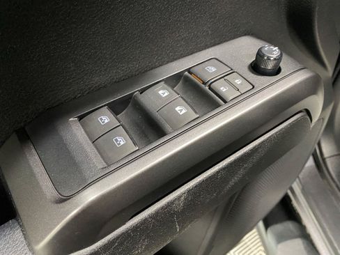 Used 2021 Toyota Tacoma TRD Off-Road AWD/4WD image 21