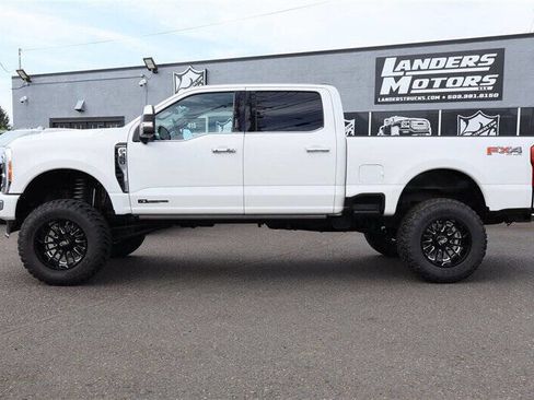 Used 2023 Ford F350 Platinum AWD/4WD image 2