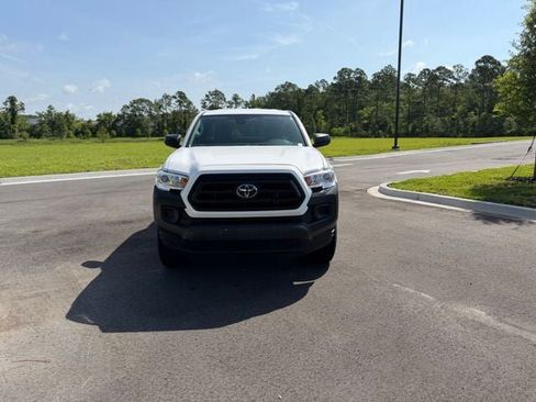 Used 2022 Toyota Tacoma SR RWD image 12