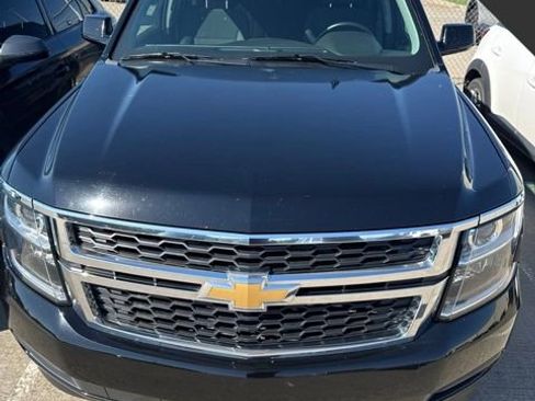 Used 2016 Chevrolet Suburban LS RWD image 8