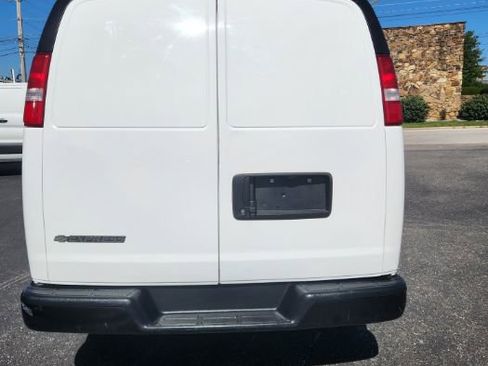 Used 2021 Chevrolet Express 2500 Extended w/ Driver Convenience Package image 11
