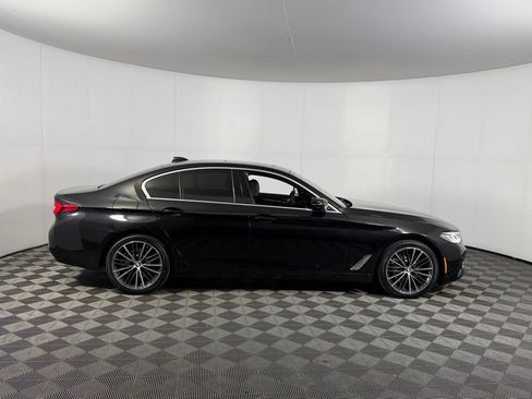Used 2023 BMW 530i w/ Convenience Package RWD image 5