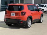 Used 2016 Jeep Renegade Latitude image 4