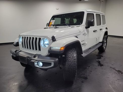 Used 2019 Jeep Wrangler Unlimited Sahara w/ LED Lighting Group image 5