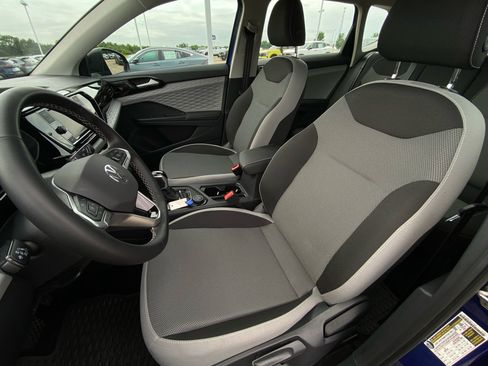 Used 2024 Volkswagen Taos S AWD/4WD image 10
