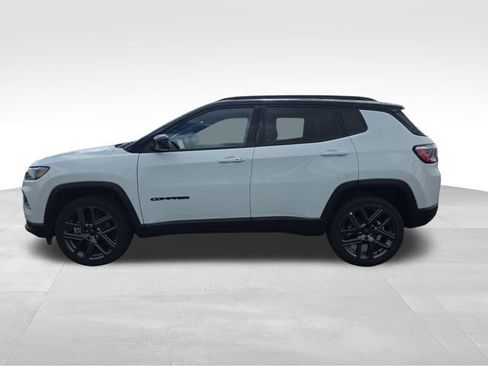 Used 2026 Jeep Compass Limited AWD/4WD image 2