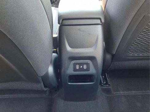 New 2026 Hyundai Venue SEL FWD image 11