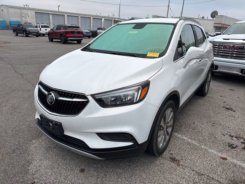 Used 2019 Buick Encore Preferred image 3
