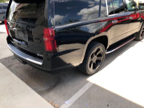 Used 2017 Chevrolet Suburban Premier image 3
