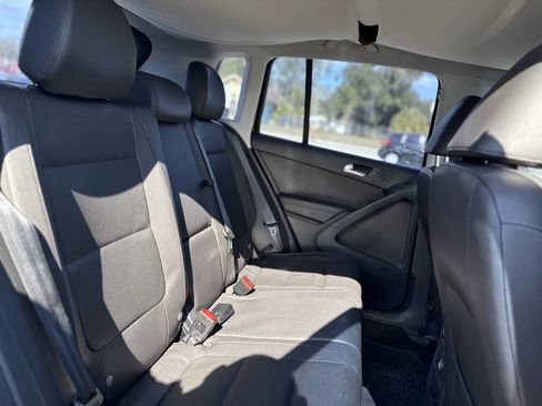 Used 2016 Volkswagen Tiguan S image 23