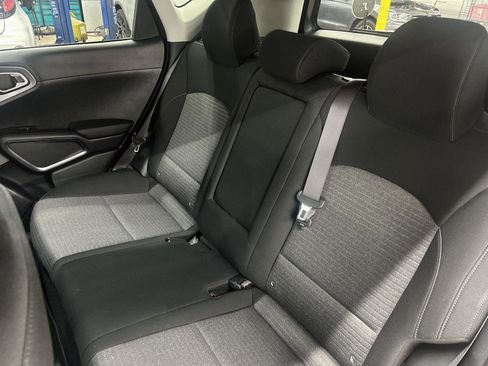 Used 2024 Kia Soul EX image 9
