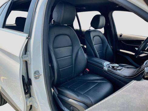 Used 2019 Mercedes-Benz GLC 300 4MATIC image 26