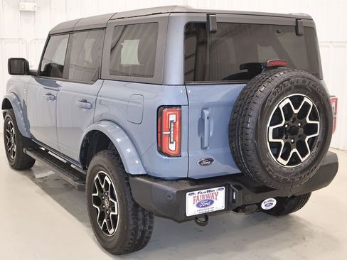 Certified 2024 Ford Bronco Outer Banks image 8