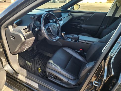 Used 2022 Lexus ES 300h w/ Premium Package image 15