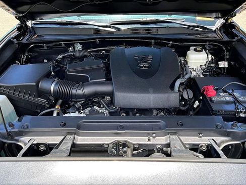 Used 2023 Toyota Tacoma TRD Pro AWD/4WD image 9