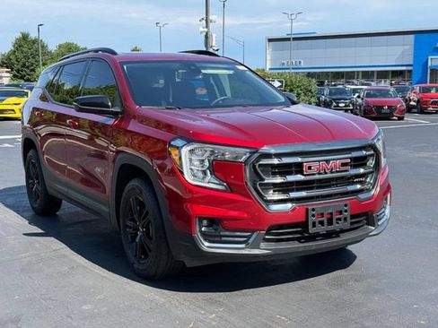 Used 2023 GMC Terrain AT4 AWD/4WD image 8