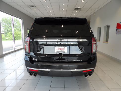 Used 2021 Chevrolet Suburban Premier AWD/4WD image 5