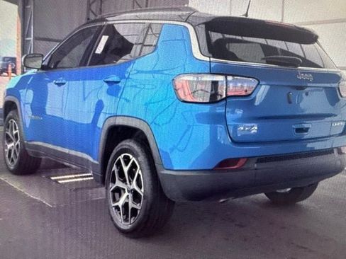 Used 2025 Jeep Compass Limited AWD/4WD image 7