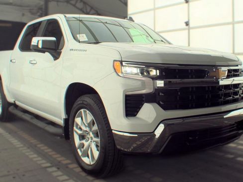 Used 2022 Chevrolet Silverado 1500 LT w/ All Star Edition Plus RWD image 4