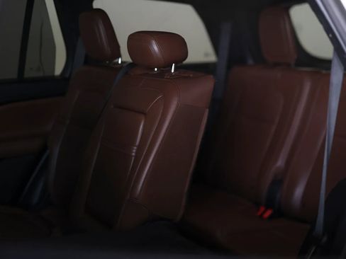 Used 2020 Lincoln Aviator Reserve w/ Equipment Group 201A image 28