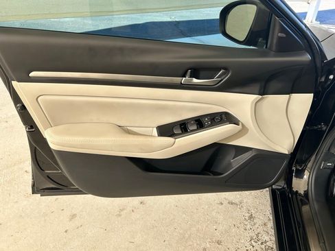 Used 2025 Nissan Altima 2.5 SL image 23