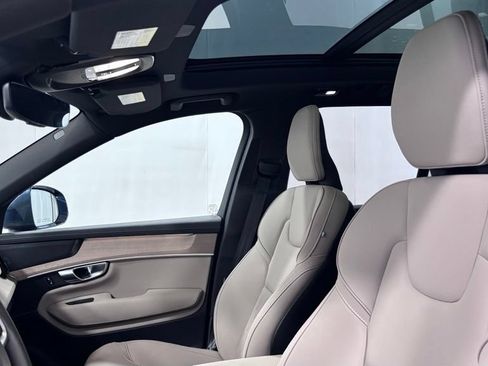 Certified 2026 Volvo XC90 B6 Plus AWD/4WD image 12
