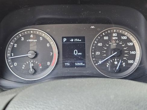 Used 2021 Hyundai Tucson Value w/ Winter Weather Package image 12