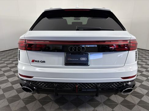Used 2025 Audi RS Q8 performance image 5
