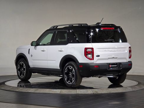 New 2025 Ford Bronco Sport Outer Banks image 8