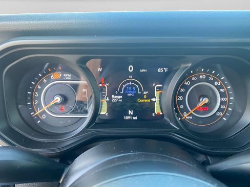 Used 2025 Jeep Wrangler Unlimited Sport AWD/4WD image 21